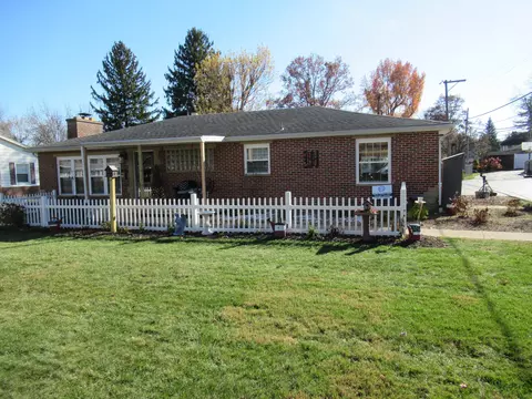 107 E Park Dr, Greenville, OH 45331