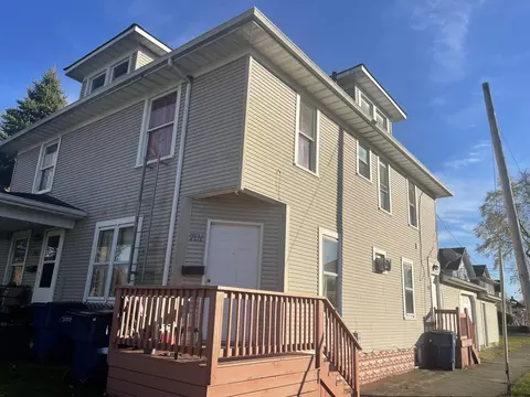 701 E Cassilly St, Springfield, OH 45503 photo 2