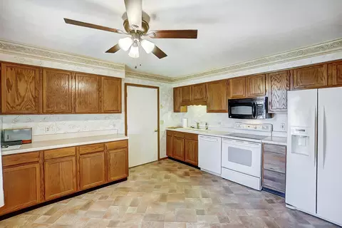 4850 E Brannan Dr, Springfield, OH 45502 photo 10