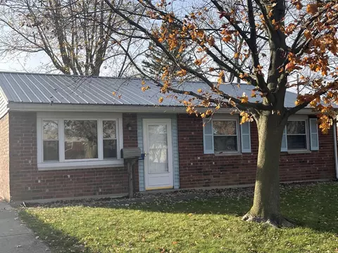 912 Marlboro Ave, Piqua, OH 45356