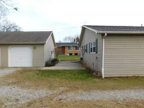 Exterior - 238 E Walnut St, Saint Paris, OH 43072 photo 6 of 11