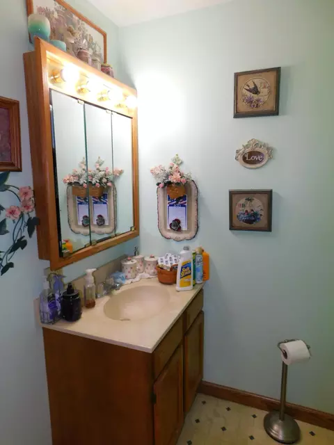 Bath - 238 E Walnut St, Saint Paris, OH 43072 photo 4 of 5