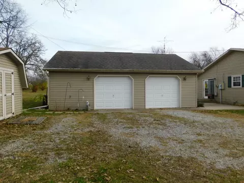 Exterior - 238 E Walnut St, Saint Paris, OH 43072 photo 10 of 11