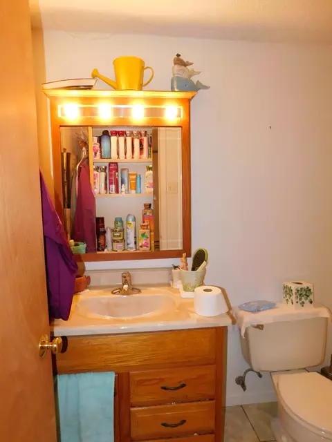 Bath - 238 E Walnut St, Saint Paris, OH 43072 photo 2 of 5