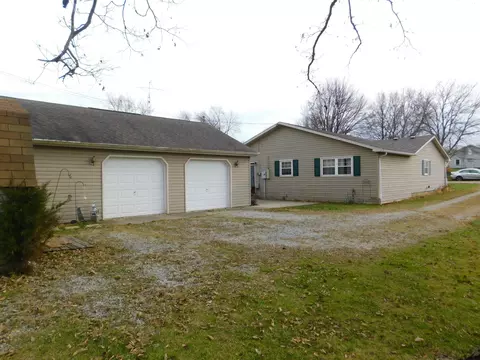 Exterior - 238 E Walnut St, Saint Paris, OH 43072 photo 8 of 11