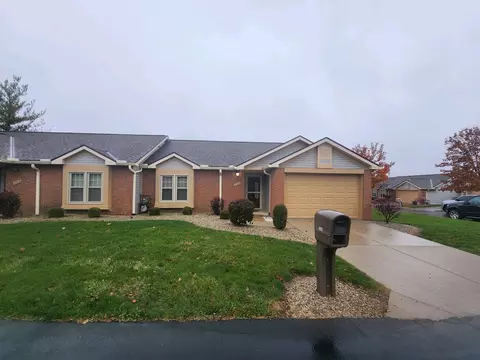 228 Cross Pointe Cir, Bellefontaine, OH 43311