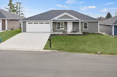 209 Falcon St #13, Bellefontaine, OH 43311