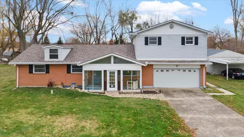 7 Schauer Cir, Medway, OH 45341