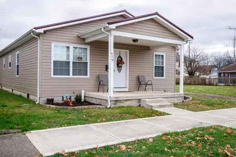 619 E Paint St, Washington Court House, OH 43160