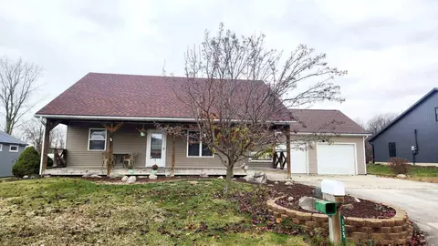 155 Dickman Dr, Saint Marys, OH 45885