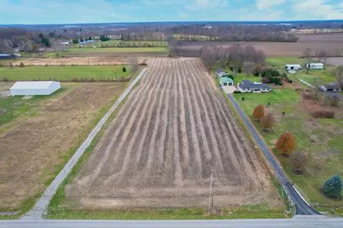 405 W Krepps Rd, Xenia, OH 45385