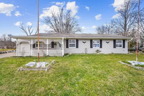 31 Strader Dr, Dayton, OH 45426