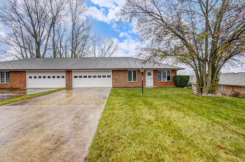 726 Grandview Dr, Springfield, OH 45503