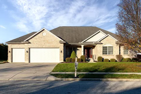 1201 Thornapple Way, Troy, OH 45373