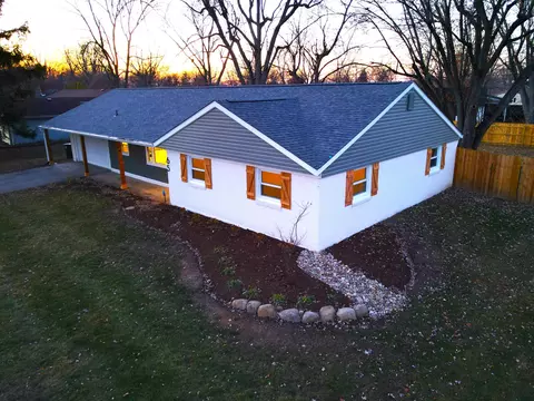 65 Dale Ridge Dr, Dayton, OH 45458
