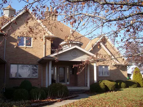 Exterior - 7819 Weitz Rd, Celina, OH 45822 photo 6 of 22