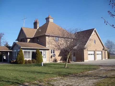 Exterior - 7819 Weitz Rd, Celina, OH 45822 photo 4 of 22