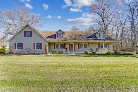 3790 Edgewater Dr, Saint Marys, OH 45885