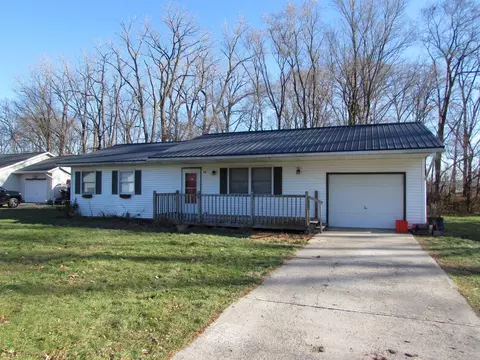 517 Riverside Ct, West Liberty, OH 43357