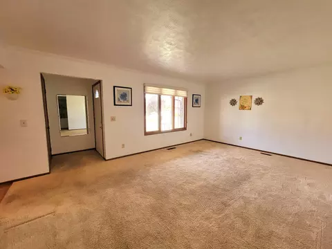1147 N Brixton Dr, Springfield, OH 45503 photo 8