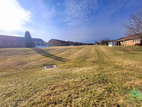 1147 N Brixton Dr, Springfield, OH 45503 photo 28