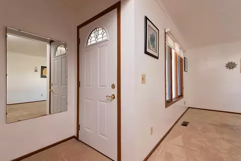 1147 N Brixton Dr, Springfield, OH 45503 photo 4