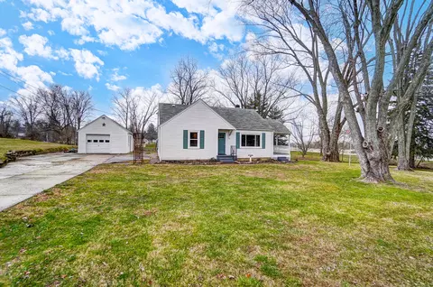 1287 Red Oak Cir, Springfield, OH 45506 photo 2