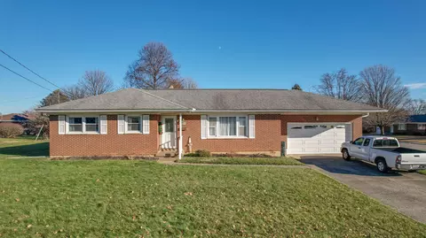 2604 Home Orchard Dr, Springfield, OH 45503