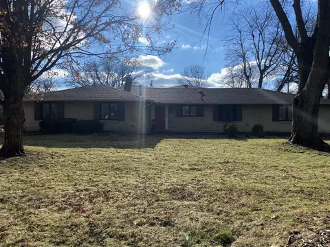 384 Greensboro Dr, Dayton, OH 45459