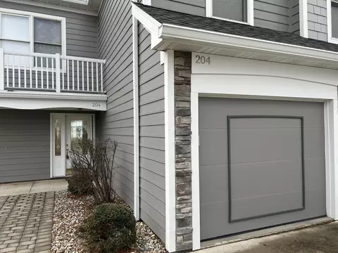 1700 E Market St #204, Celina, OH 45822