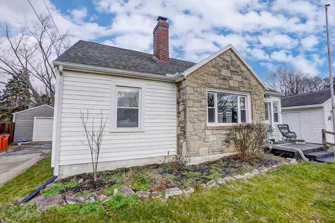 1222 Cherokee Dr, Springfield, OH 45506 photo 2