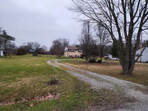 2346 Cottingham Roas S, Springfield, OH 45506 photo 3