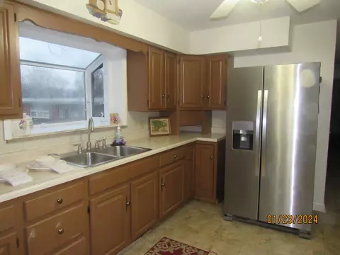 Kitchen - 2132 W Mile Rd, Springfield, OH 45503 photo 1 of 11