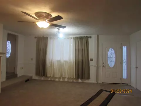 Entry Way - 2132 W Mile Rd, Springfield, OH 45503 photo 3 of 5
