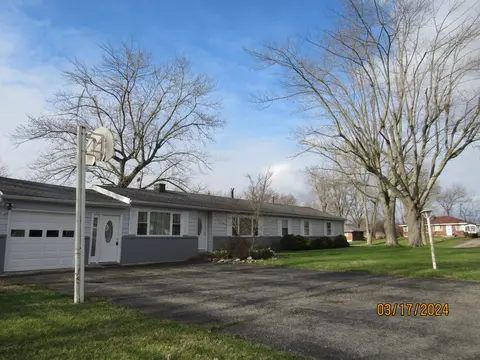 Other - 2132 W Mile Rd, Springfield, OH 45503 photo 2 of 26