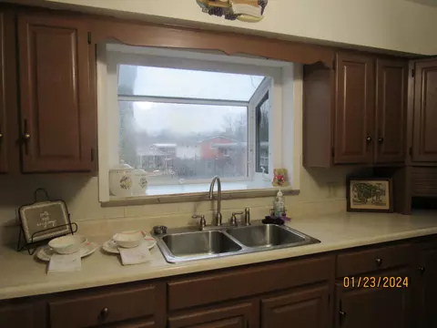 Kitchen - 2132 W Mile Rd, Springfield, OH 45503 photo 2 of 11