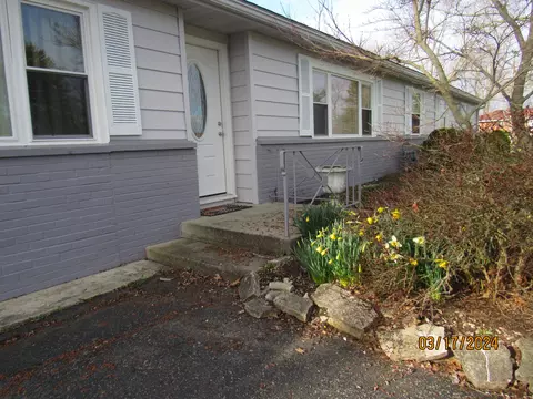 Exterior - 2132 W Mile Rd, Springfield, OH 45503 photo 2 of 18
