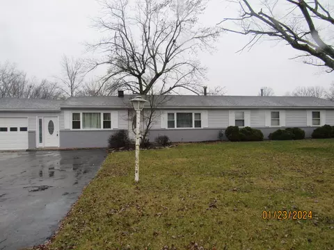 Exterior - 2132 W Mile Rd, Springfield, OH 45503 photo 5 of 18