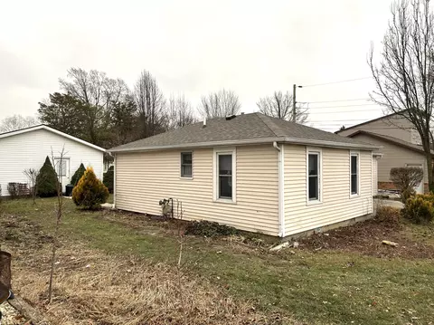 Exterior - 232 Jackson Dr, Celina, OH 45822 photo 4 of 8