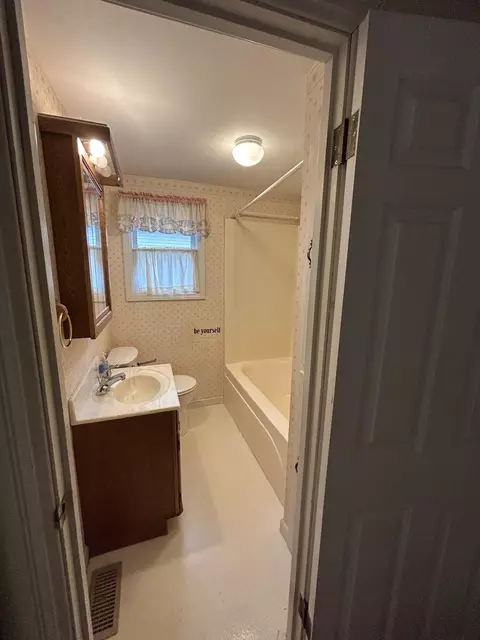 Bath - 232 Jackson Dr, Celina, OH 45822 photo 2 of 2