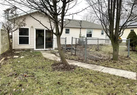 Exterior - 232 Jackson Dr, Celina, OH 45822 photo 6 of 8