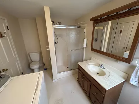Bath - 232 Jackson Dr, Celina, OH 45822 photo 1 of 2