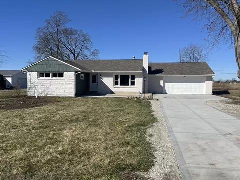 313 Ravenwood Dr, Springfield, OH 45504