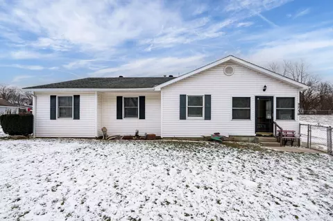 2736 Hilltop Ave, Springfield, OH 45503