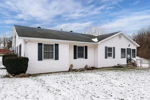 2736 Hilltop Ave, Springfield, OH 45503 photo 2