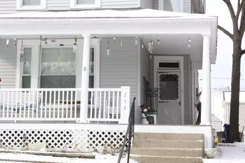 253 S Plum St, Springfield, OH 45506 photo 2