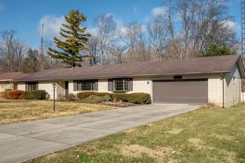 1043 Grove Hill Dr, Dayton, OH 45434