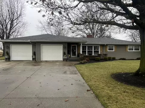 542 E Columbus St, Saint Henry, OH 45883