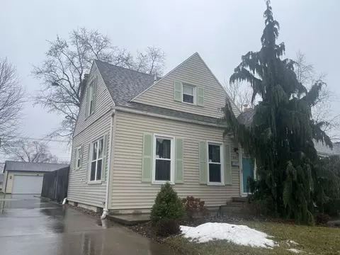 803 W Benton St, Wapakoneta, OH 45895