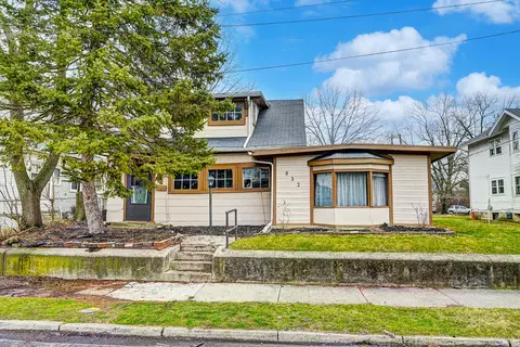 832 Olive St, Springfield, OH 45503